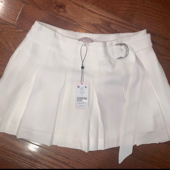 New! Revolve x Cinq a Sept Ciela White Mini Skirt/ Skort 🤍 size 6 NWT! - Picture 7 of 12